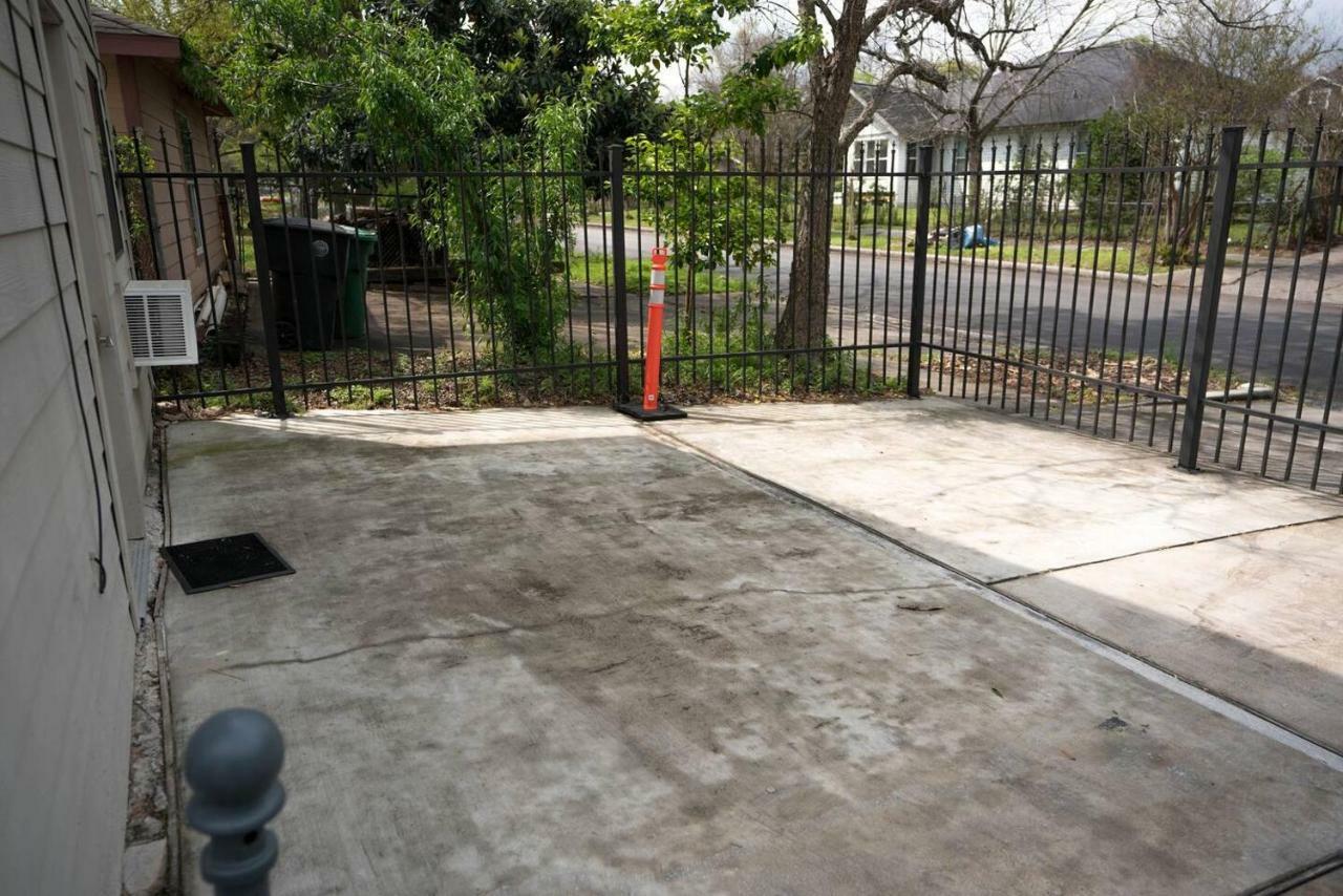 East Downtown Micro-Luxe Container Living Pod #9 Apartment Houston Exterior photo