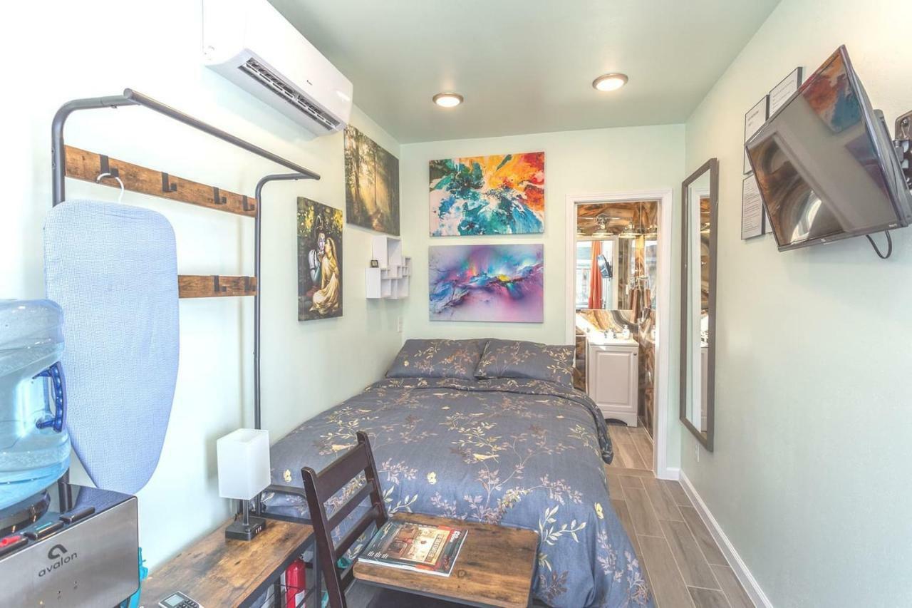 East Downtown Micro-Luxe Container Living Pod #9 Apartment Houston Exterior photo